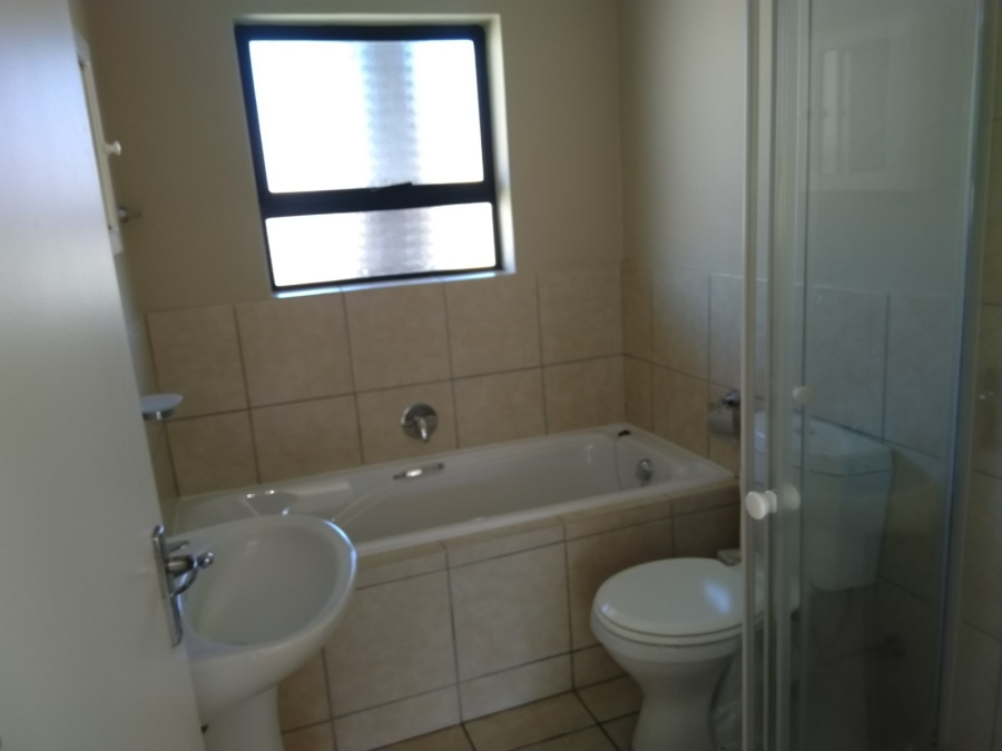 To Let 2 Bedroom Property for Rent in Burgundy Estate Western Cape